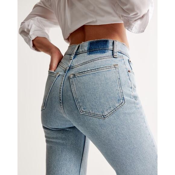 Abercrombie & Fitch Curve Love High Rise 90s Relaxed Jean - 25 - Picture 2 of 8